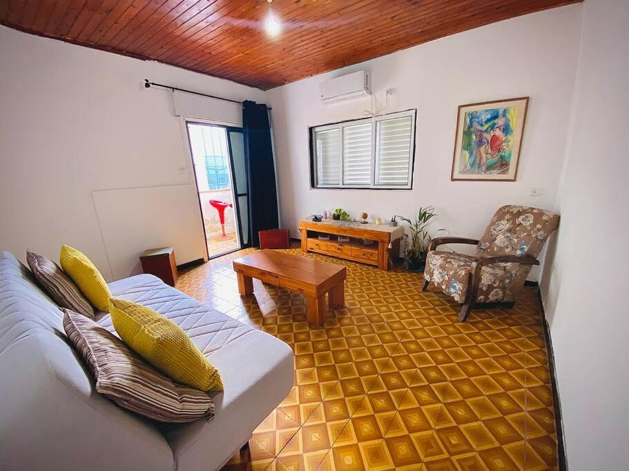 Entire Apartment Facing The Sea テル・アビブ エクステリア 写真